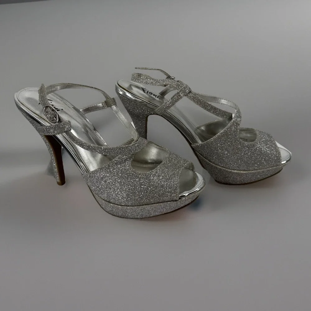 FIONI Night Size 8  Silver Glittery Open Peep‎ Toe Platform Sandals 5